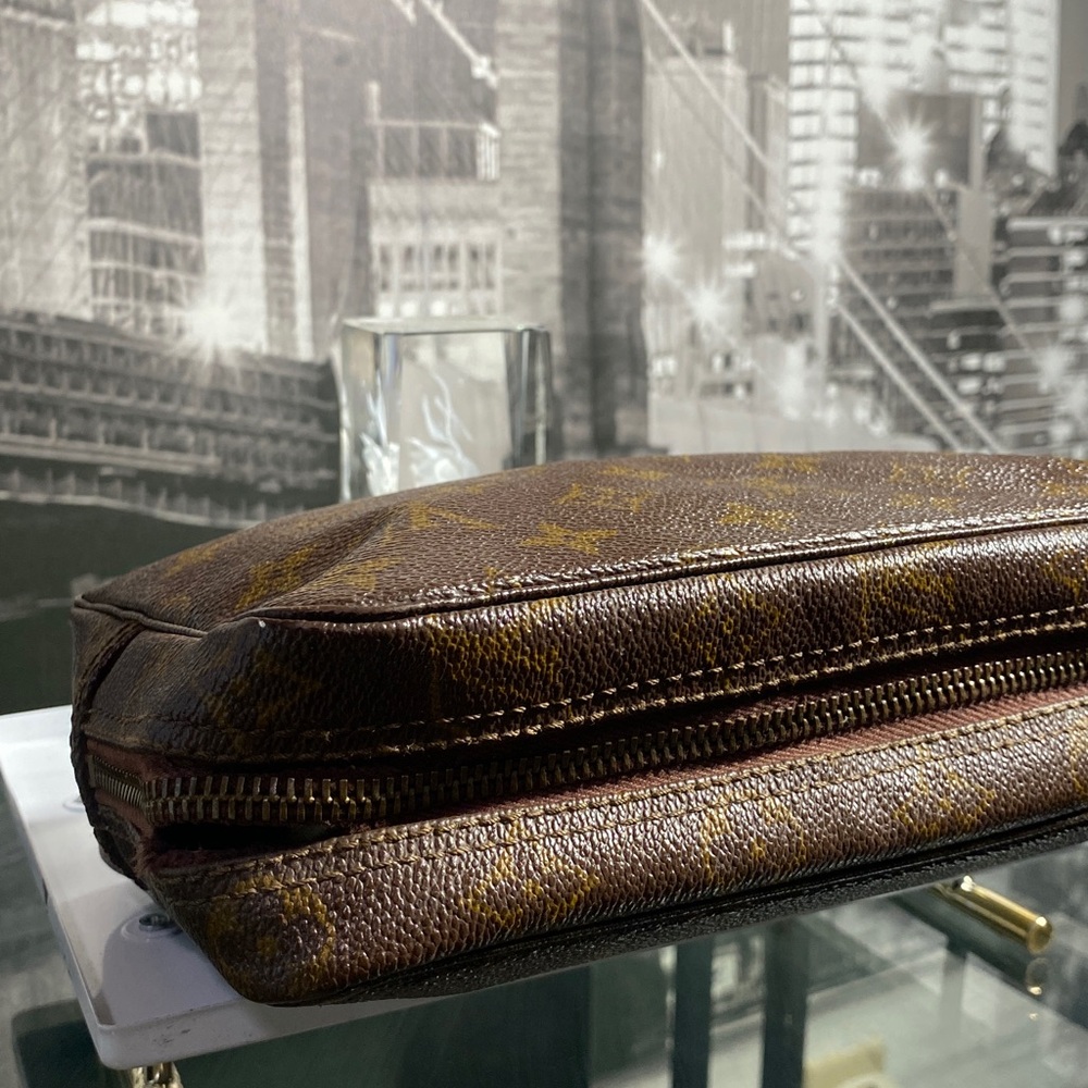 Authentic Louis Vuitton Vintage Monogram Cosmetic Bag - Picture 13 of 15